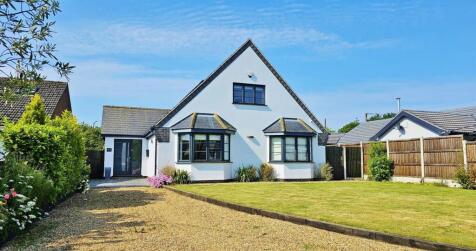 White Lodge Crescent, Thorpe-Le-Soken