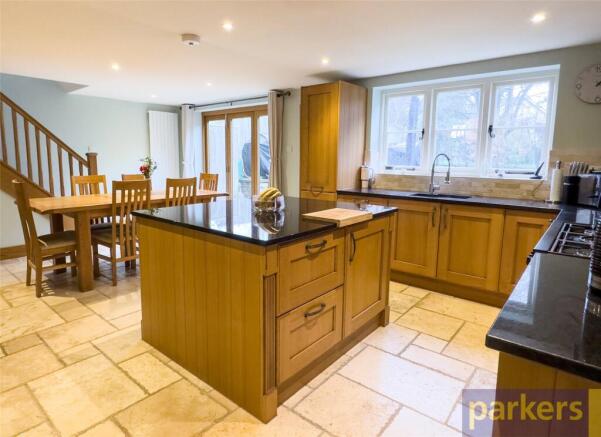 Kitchen/Dining