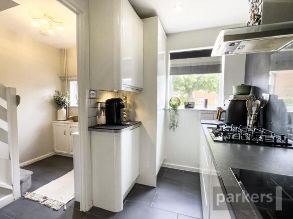 Kitchen/Entrance