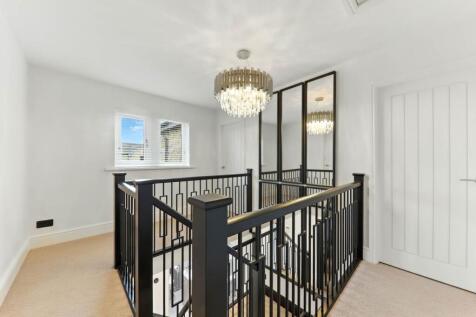 Waterwood Close, Tingley