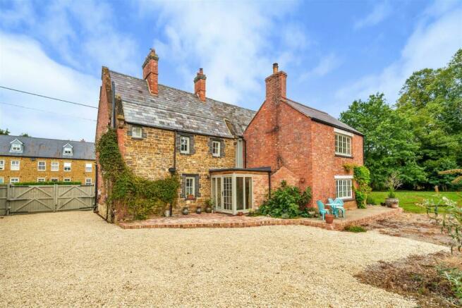 The Cottage, Charwelton Rear