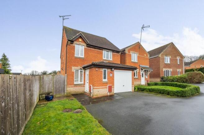 8 Peartree Close