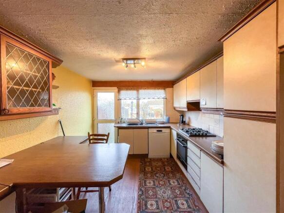 6 Hawke Road