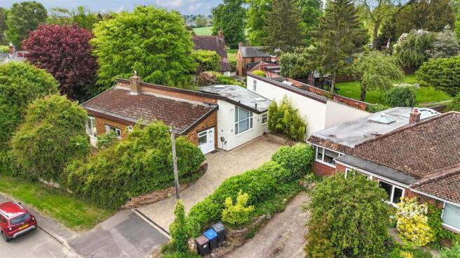12 Bricketts lane. Flore