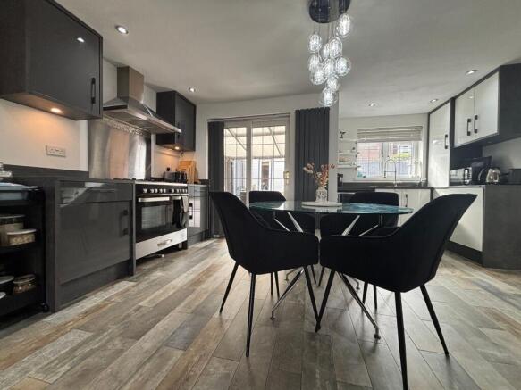 Lounge/Diner/Kitchen