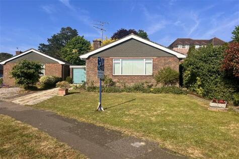 Hawthorn Way, Storrington, West Sussex, RH20