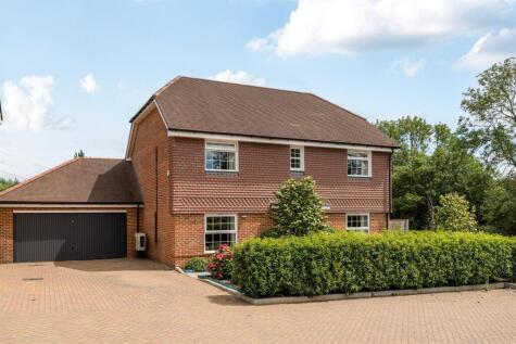 Hillyfield, Billingshurst, RH14