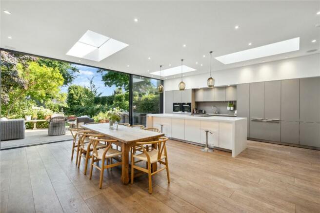 Kitchen/Dining Area