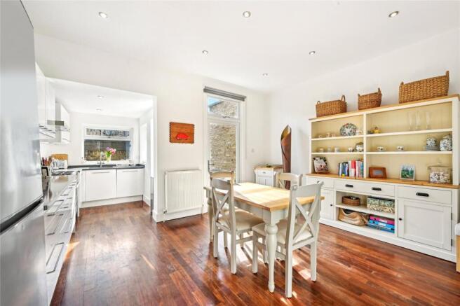 Kitchen/Dining