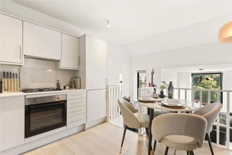 Lyveden Road, London, SW17