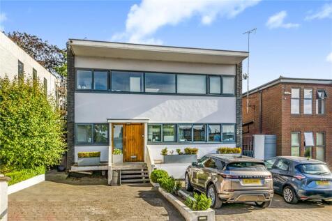 Golders Park Close, London, NW11