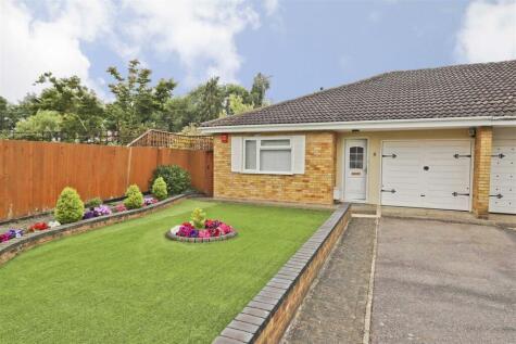 Yeomans Acre, Ruislip