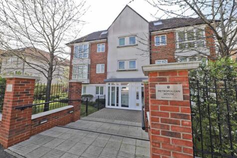 Pembroke Road, Ruislip