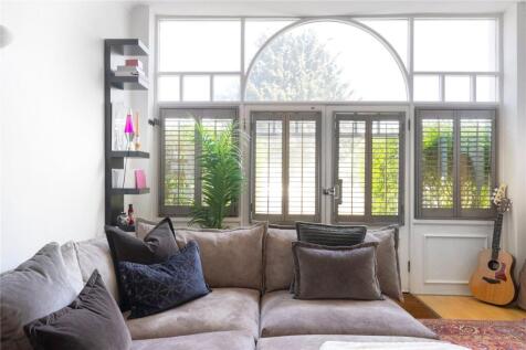 Putney Bridge Road, Putney, London, SW15