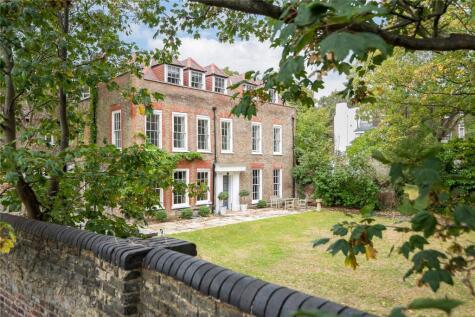 Mortlake High Street, Mortlake, London, SW14