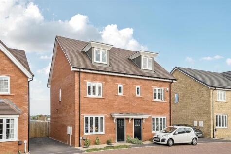 Bay Gardens, Melksham