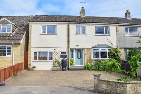 Newtown, Hullavington