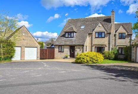 Silver Close, Minety,