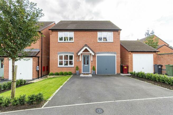 4 bedroom detached house for sale in Burton Street Wingerworth