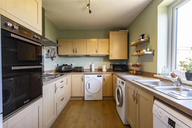 Open Plan Living Room/Kitchen