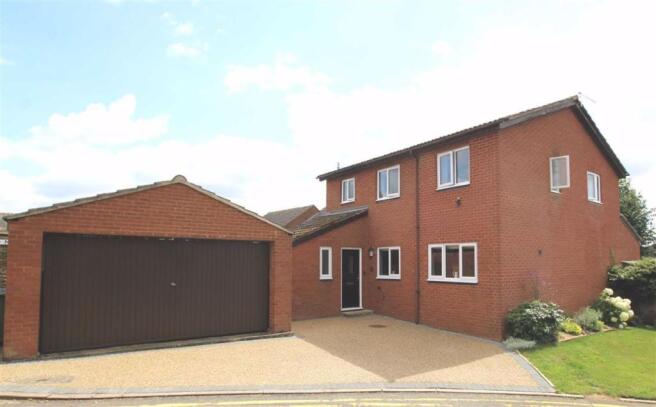 4 Bedroom Detached House For Sale In 1 Highfield Court Brackley