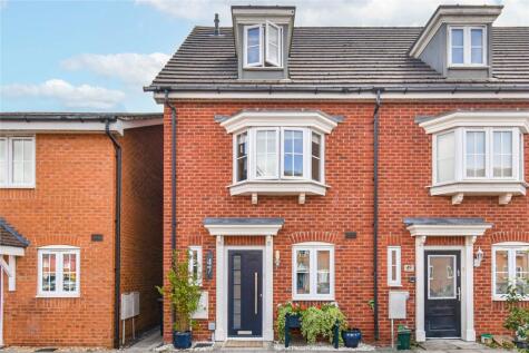 Battalion Way, Thatcham, Berkshire, RG19