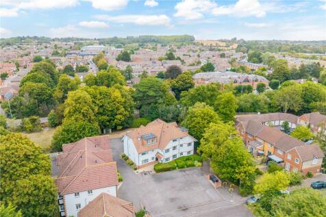 Two Rivers Way, Newbury, Berkshire, RG14