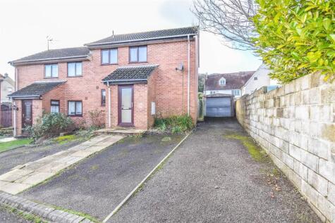 30 Reine Barnes Close, Dursley