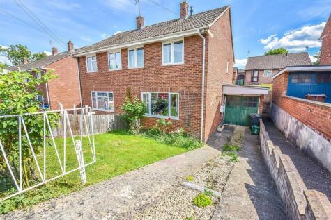 Nasse Court, Cam, Dursley