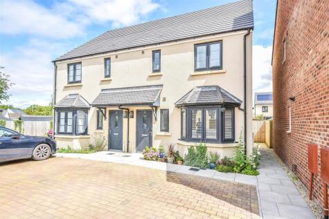 Goldfinch Edge, Cam, Dursley