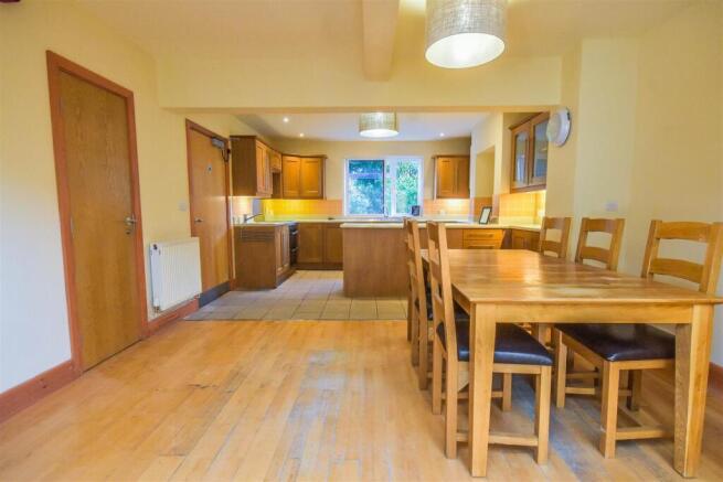LIVING/KITCHEN/DINING ROOM