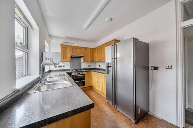 1347347-7-68b6fe7...