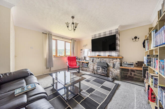 1369821-8-68efcc8...