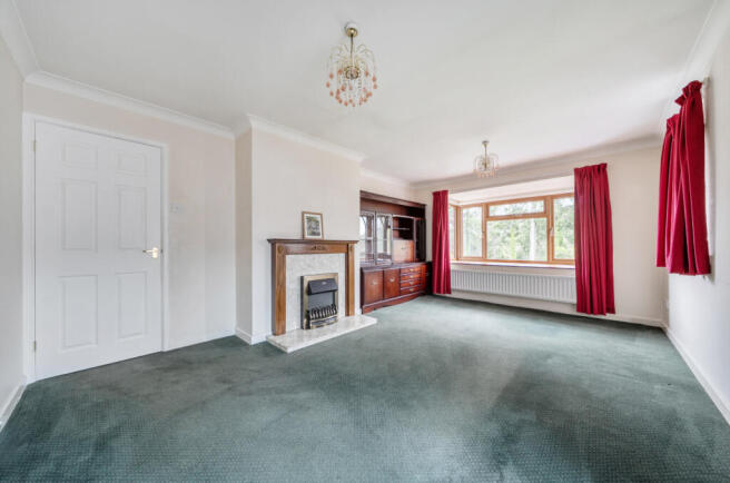 1375854-7-690de99...