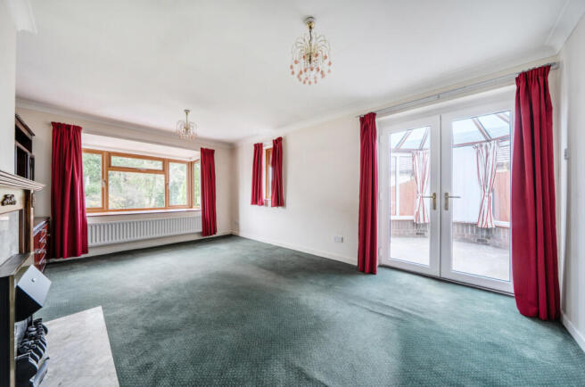 1375854-8-690de9a...