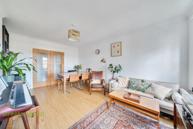 5fe338e1-a940-4ee...