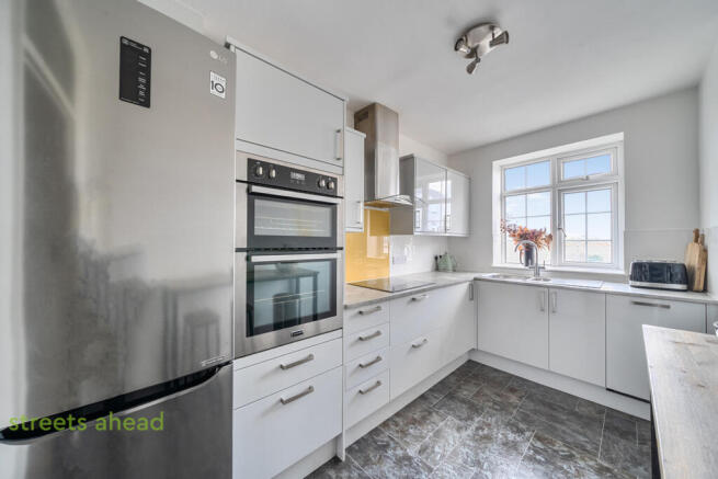 77ac157f-402e-45e...