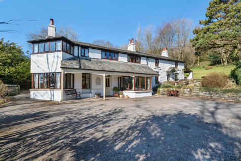 Mount Quharrie, Garth Row, Kendal, Cumbria, LA8 9AT