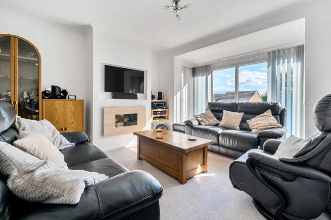 Living/dining Roo...