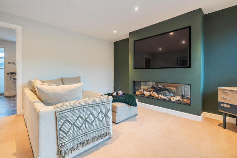 64 Hayclose Crescent, Kendal , Cumbria LA9 7NT