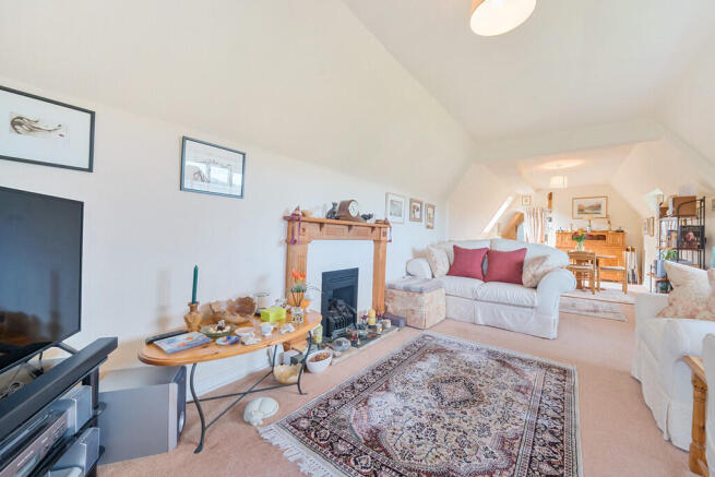 Living / Dining R...