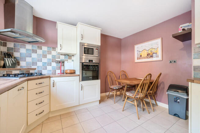 Kitchen (6a)