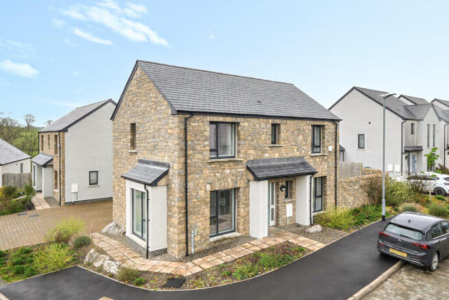 56 Oakfield Park