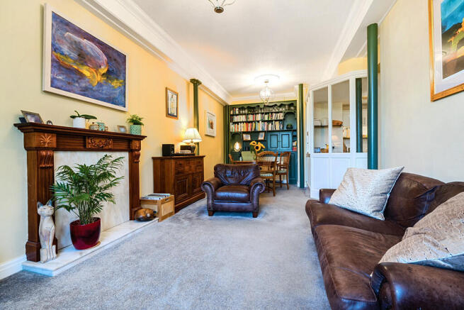 Living/Dining Roo...