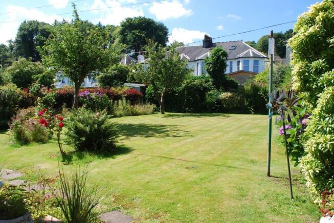 47 South Street Greenock (44) back gardens.jpg