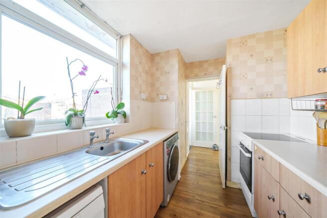 kitchen h.jpg
