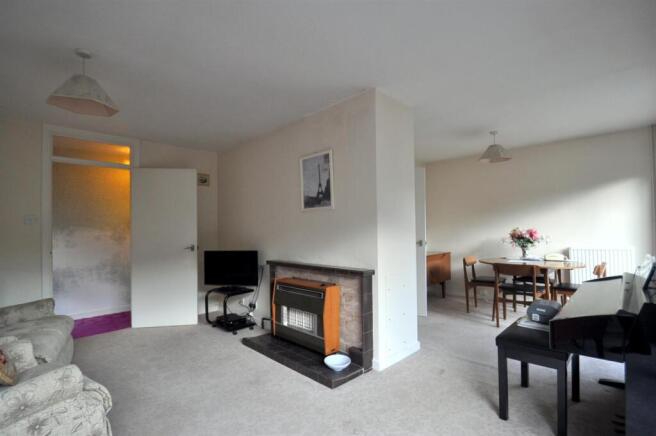 Sitting/Dining Room.