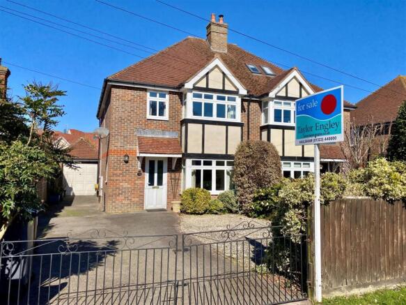 4BSUMMERFIELDSFRONT.jpg