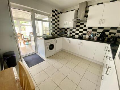 Plover Close, Eastbourne