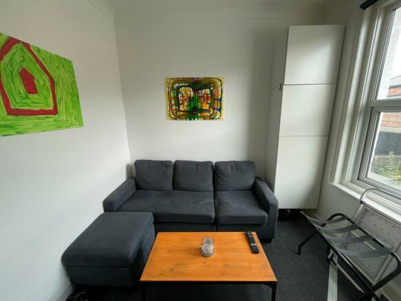 Living Room (2)